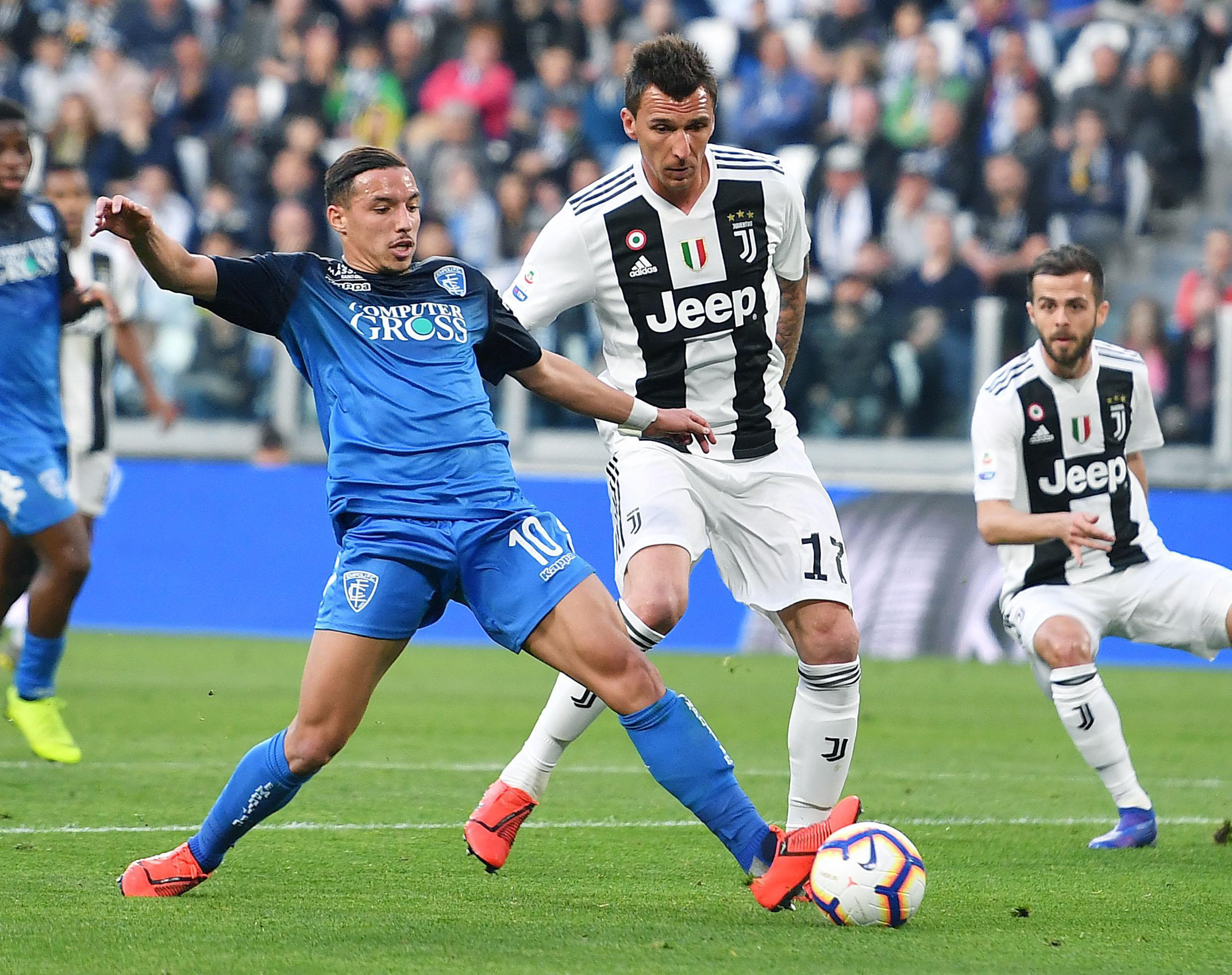 卡内达：弗兰克是浙江队史最优秀外援；刘浩帆出现了韧带伤病（卡内达称弗兰克为浙江队史最佳外援，刘浩帆不幸遭遇韧带伤病）