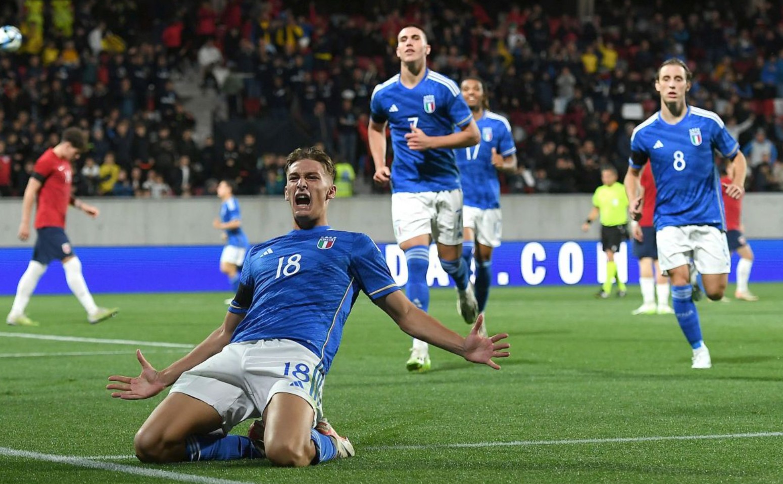 里程碑能否取胜？格拉斯纳迎五大联赛执教第200场联赛（格拉斯纳迎五大联赛执教第200战：里程碑之夜能赢吗？）