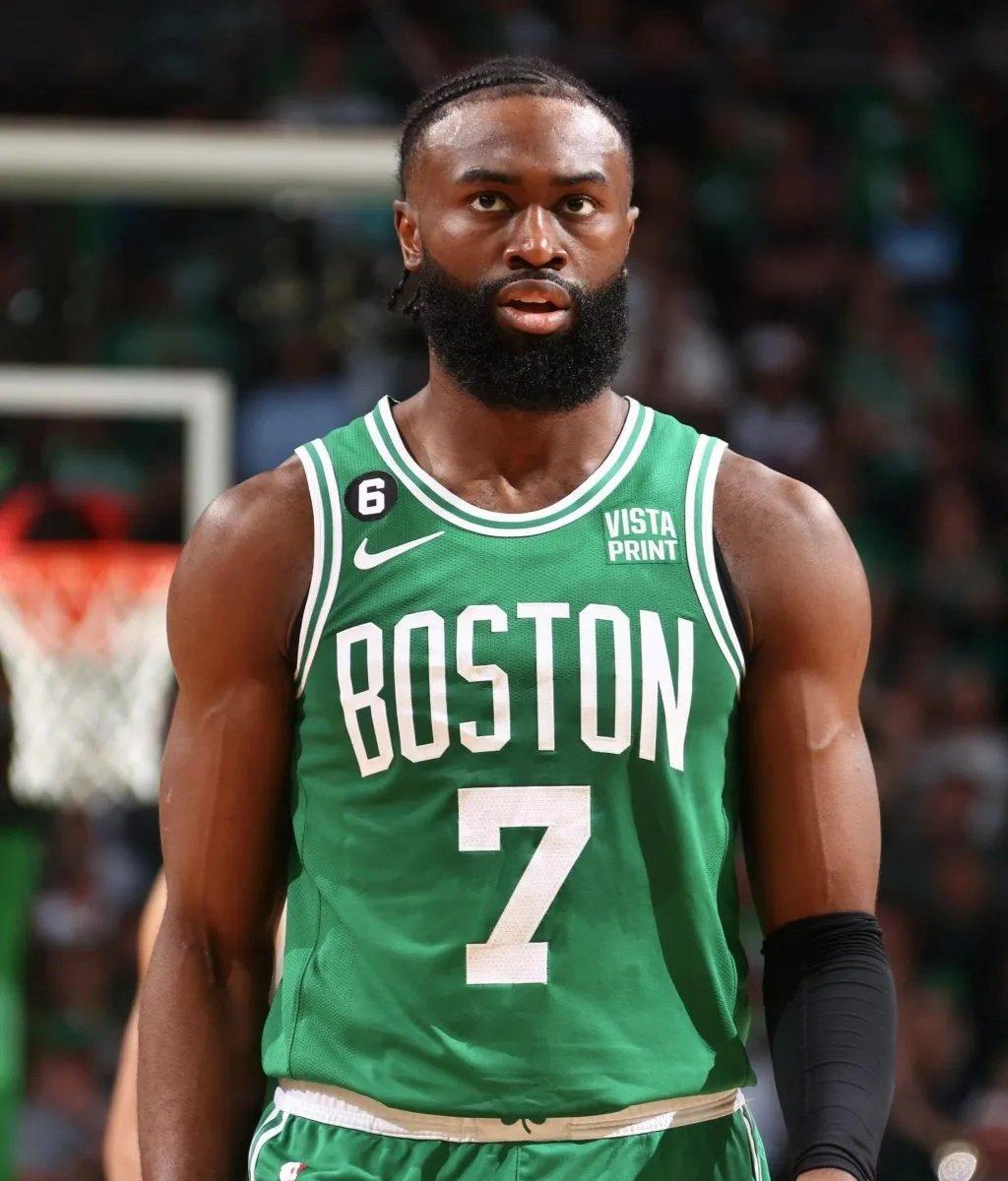 曾经的前场搭档！安东尼和拉什福德拥抱这一刻，你想到了什么？（安东尼与拉什福德相拥：昔日前场拍档这一瞬，你想到了什么？）