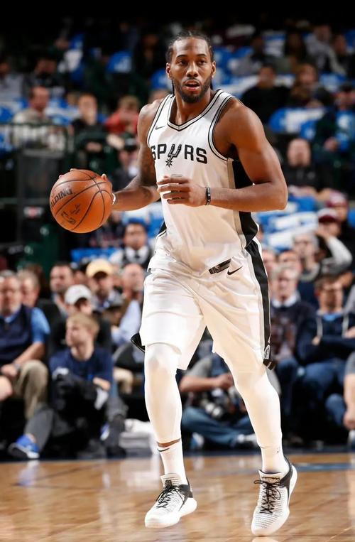 官方：费内巴切签下前狼队后卫塞梅多，双方签约两年（费内巴切官宣前狼队后卫塞梅多加盟，签约两年）