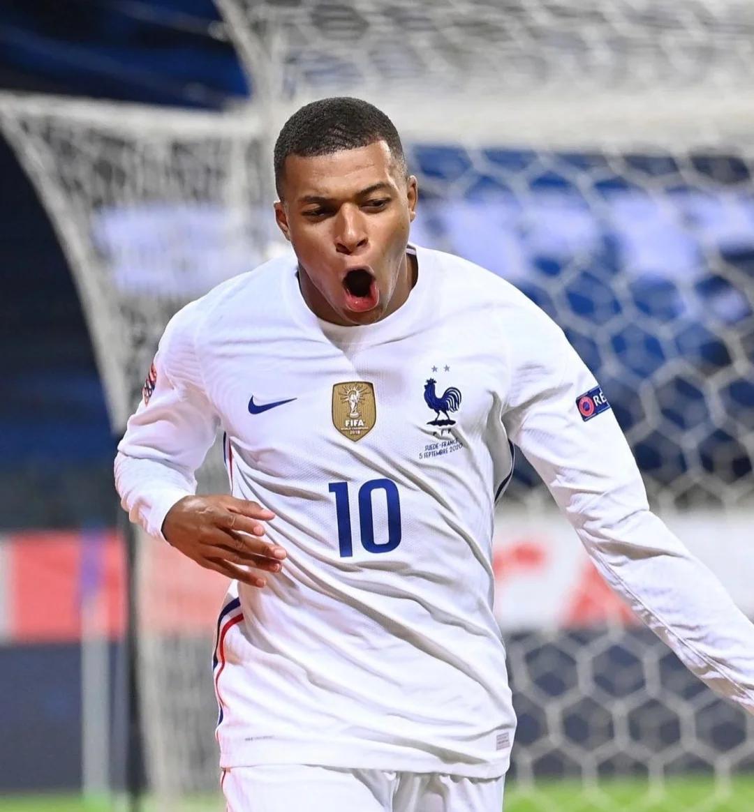 范戴克：点球非常明显；科纳特的进球也应该被确认有效（范戴克称点球明显，科纳特进球应判有效）