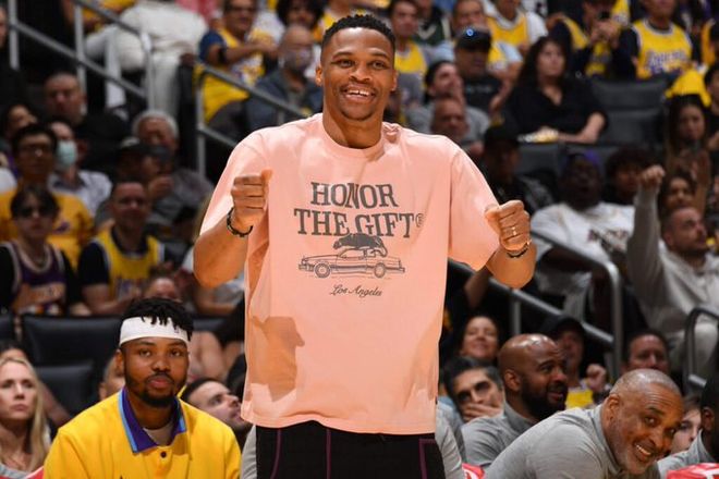 末节33-10！浙江男篮21分大胜深圳，吴前22+6刘泽一17+5，老将周鹏低迷（末节33-10掀翻局势 浙江男篮21分胜深圳 吴前22+6刘泽一17+5 周鹏低迷）