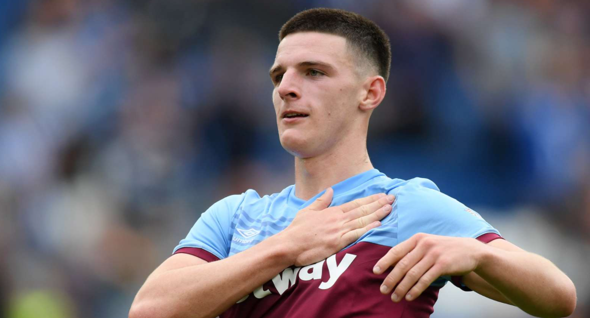 2.53米，麦克托米奈创下倒钩射门脚尖高度新的世界纪录（麦克托米奈倒钩脚尖高度达2.53米，刷新世界纪录）