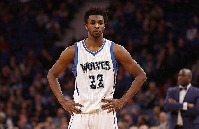 央视举办民间足球争霸赛：苏超、赣超、蒙超冠军等8队参赛（央视举办民间足球争霸赛：苏超、赣超、蒙超等联赛冠军领衔八队参战）