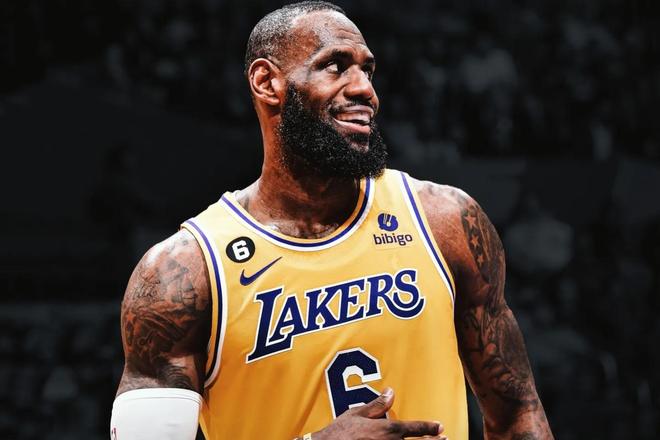 今天一条龙破门！这动作幅度，这过人摆脱后的射门，...（今日连过数人一条龙破门！动作大开大合，摆脱后那脚射门太炸裂）