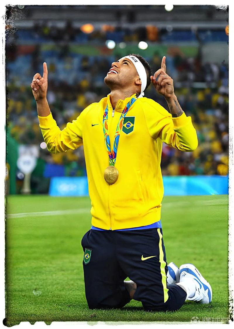 26岁姆巴佩获评10分+MVP：无敌一条龙+飙2世界波,现场视角太牛了（26岁姆巴佩10分满分当选MVP：无解一条龙+连轰两记世界波，现场视角炸裂）