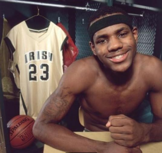 凯恩：转会拜仁是人生最好的决定之一，对长期留队持开放态度（凯恩：加盟拜仁是生涯最佳选择之一，愿长期效力）