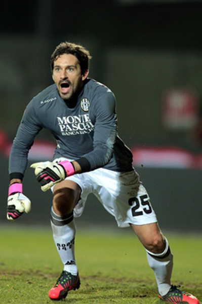 基耶利尼：相信伊尔迪兹会留队很多年；DV9受伤不会影响引援（基耶利尼：坚信伊尔迪兹将长期留队；DV9伤情不会改变引援计划）