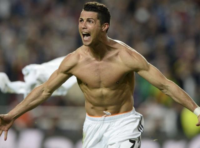 中场铁人再次踢满全场，体能状态亮眼（中场悍将再度打满90分钟，体能爆棚）