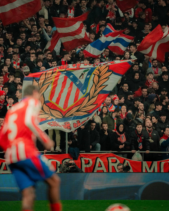 记者：奥斯卡身边人认为他没法继续踢球了，他在体能测试时突感不适（记者：奥斯卡体能测试突感不适，身边人称其恐难再继续踢球）