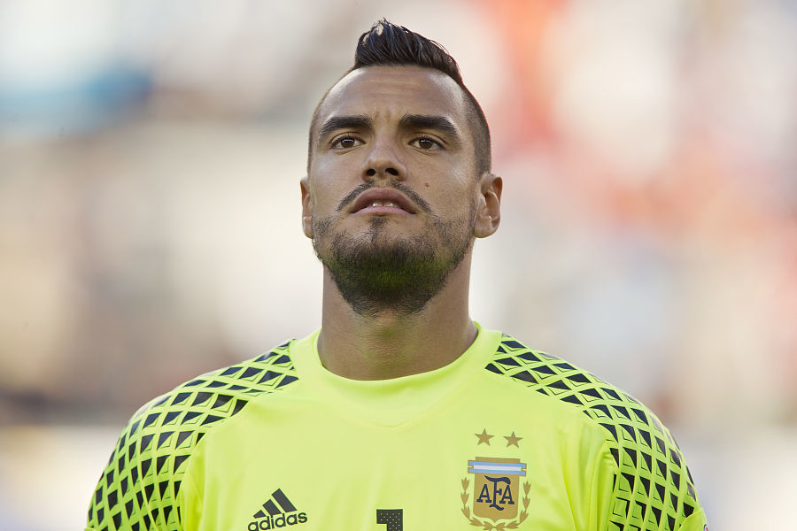 亚特兰大虽有回暖迹象，但进攻防守仍需提升。（亚特兰大呈回暖势头，攻防仍有提升空间）