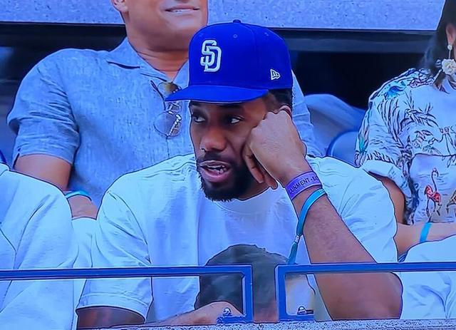 石破天惊！泰勒·亚当斯43米吊射破门为本赛季英超最远进球（惊天一吊！泰勒·亚当斯43米挑射得手刷新本赛季英超最远进球）