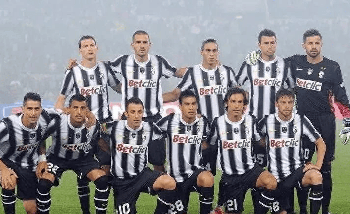 利物浦萨拉赫任意球破门锁定胜局（萨拉赫任意球建功，助利物浦锁定胜局）