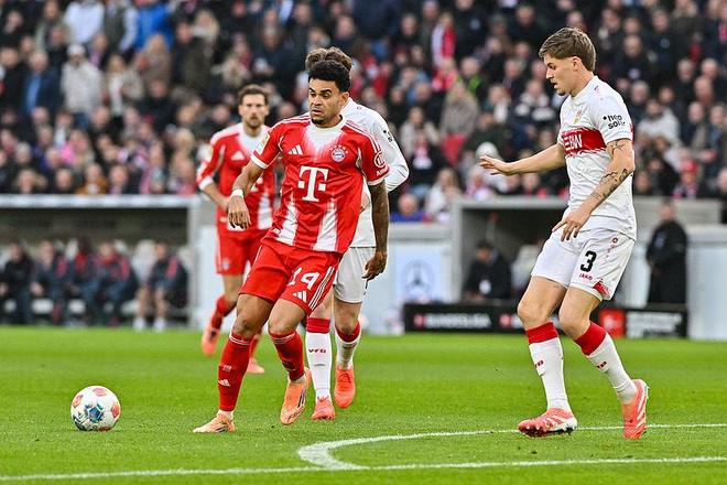 多特蒙德球迷挂横幅，反对海外比赛并攻击西甲高层（多特蒙德球迷举横幅抵制海外办赛并抨击西甲高层）