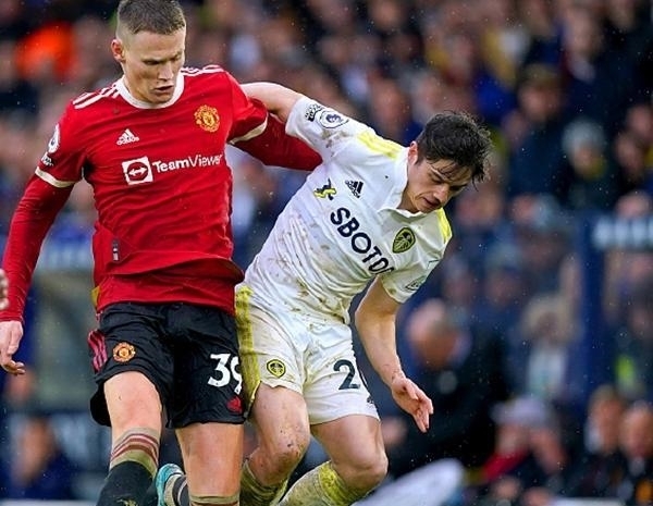 第三次犯规！杨瀚森次节继续率先登场防守送出犯规