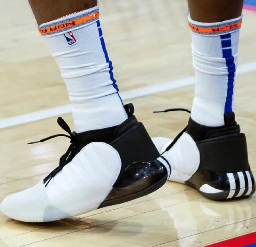 武汉体育中心集团：改扩建主体育场，形成8万坐席专业足球场（武汉体育中心集团将改扩建主体育场，升级为8万座专业足球场）