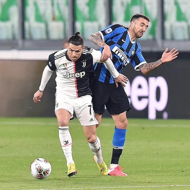 69记！克尼佩尔成为史上生涯前20场命中三分最多的球员（生涯首20战轰进69记三分，克尼佩尔登顶历史第一）