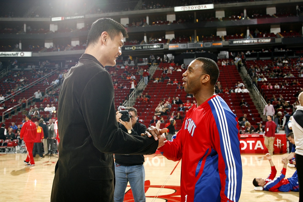 申花vs神户：米内罗、特谢拉首发，吴曦、马纳法出战（申花对阵神户：米内罗、特谢拉先发，吴曦与马纳法登场）