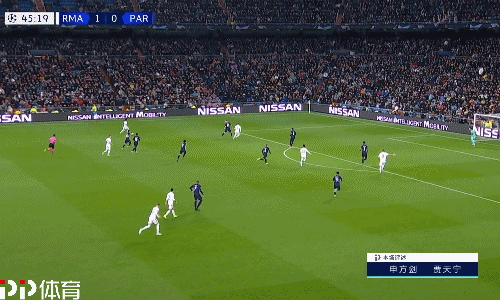 意甲半场：曼德拉戈拉、恩杜尔破门，佛罗伦萨3-0十人乌迪内斯（意甲半场战报：曼德拉戈拉、恩杜尔先后破门，佛罗伦萨3-0领先少一人的乌迪内斯）